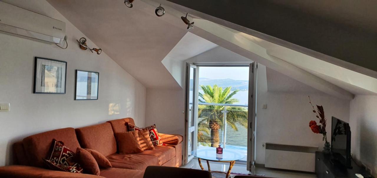 Penthouse By The Sea Daire Tivat Dış mekan fotoğraf